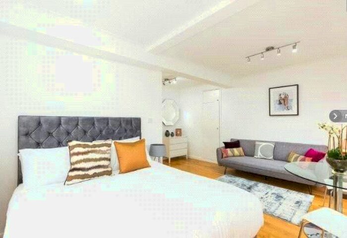 Studio To Rent In Warren Court, Euston Road, London NW1