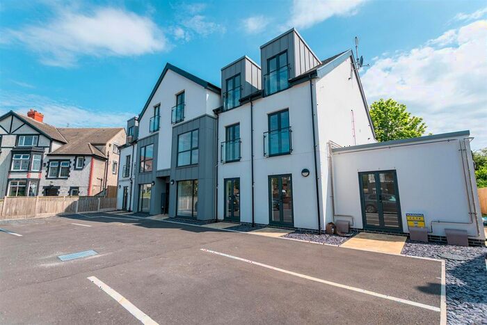 2 Bedroom Flat For Sale In Valley View, Ronald Road, Waterloo, Liverpool, L22