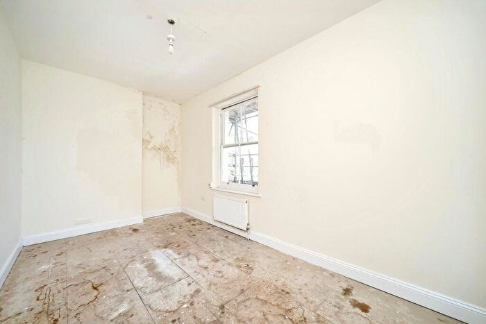 1 Bedroom Flat For Sale In Second, York Road, Hove, East Sussex, BN3