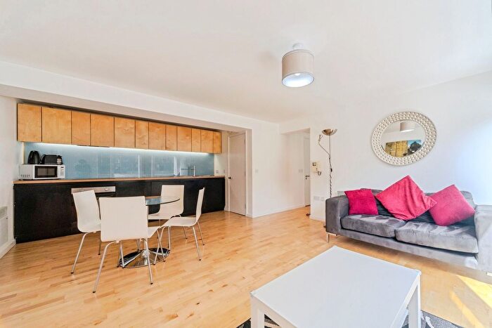 1 Bedroom Flat For Sale In The Avenue, Leeds, West Yorkshire, LS9