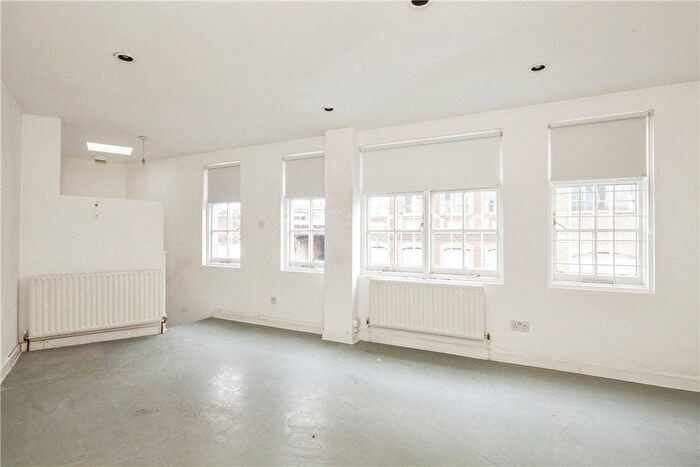 1 Bedroom Semi-Detached House For Sale In Ingate Place, London, SW8