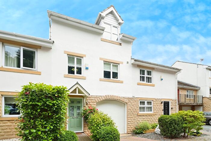 3 Bedroom Property For Sale In Baildon Wood Court, Baildon, Shipley, BD17