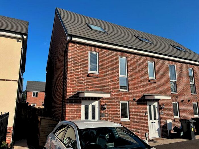 3 Bedroom End Of Terrace House For Sale In Tawny Mews, Lydney, GL15