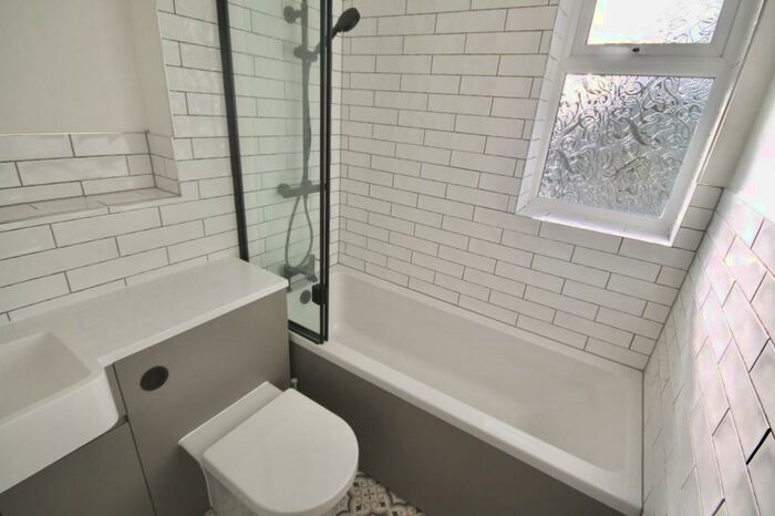 3 Bedroom Semi-Detached House To Rent In Domont Close, Shepshed, Loughborough, LE12