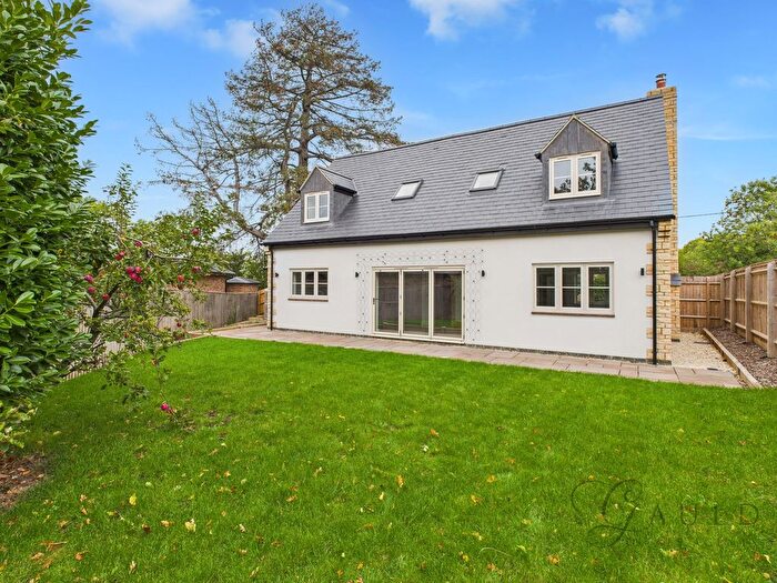 4 Bedroom Detached House For Sale In Buckingham Road, Silverstone, NN12