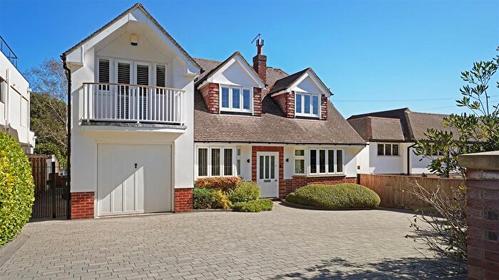 4 Bedroom Detached House To Rent In Blake Hill Crescent, Lower Parkstone, BH14