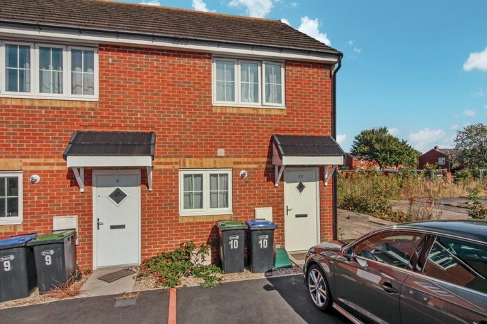 2 Bedroom End Of Terrace House To Rent In Eden Court, Peterlee, Horden, County Durham SR8