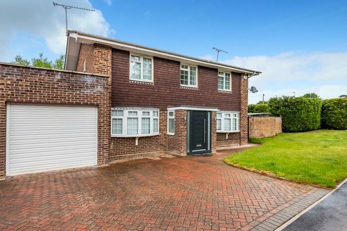 5 Bedroom Detached House To Rent In Sutherland Chase, Ascot, SL5