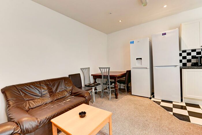 6 Bedroom Semi-Detached House To Rent In Clyde Road, Brighton, BN1