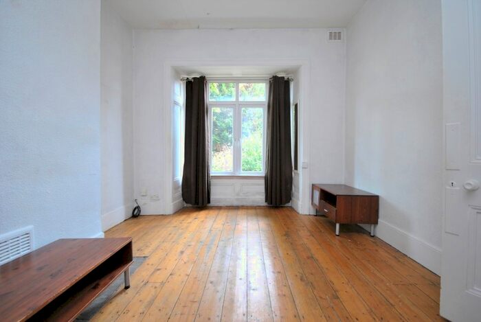 1 Bedroom Flat To Rent In Amblecote Road, London, SE12