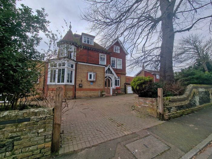 2 Bedroom Flat To Rent In St Marys Road, Walmer, CT14