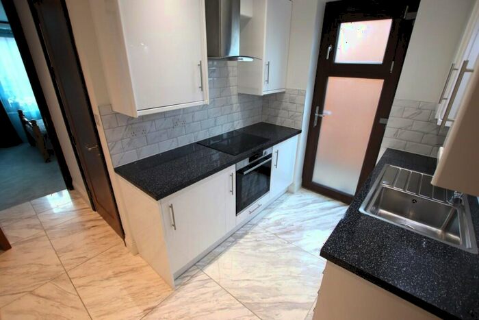 Studio To Rent In Holgate Road, Dagenham, London, RM10