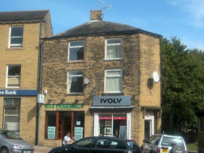 2 Bedroom Flat To Rent In Butt Lane, Idle, Bradford, BD10