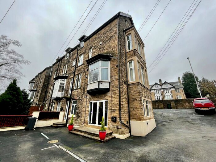 2 Bedroom Flat To Rent In Bingley Road, Saltaire, Shipley, BD18