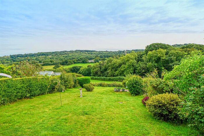 2 Bedroom Detached Bungalow For Sale In Friars Hill, Guestling, TN35