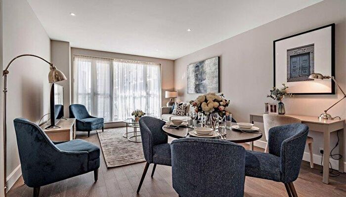 1 Bedroom Apartment To Rent In Westferry Circus, Canary Wharf, E14