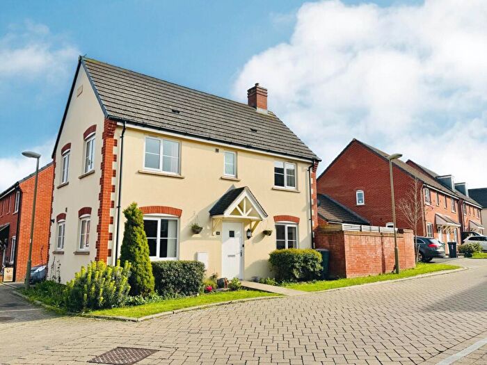 3 Bedroom Detached House For Sale In Robin Way, Didcot, OX11