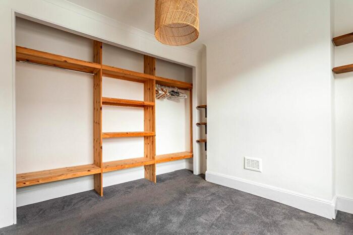 1 Bedroom Apartment For Sale In Rose Hill Close, Brighton, BN1