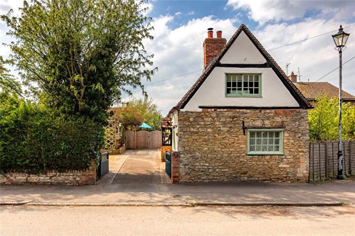 4 Bedroom Detached House For Sale In High Street, Riseley, Bedford, Bedfordshire, MK44