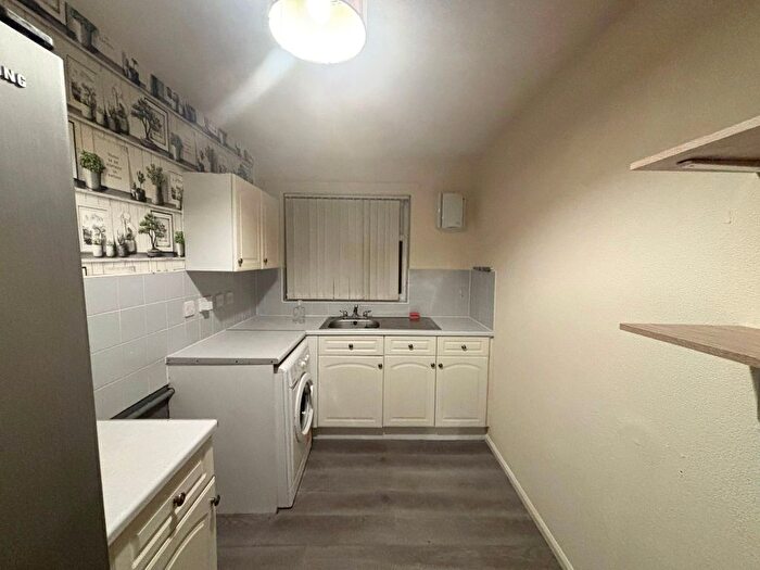 2 Bedroom Flat To Rent In Sheldon Court, Shelton Lock, Derby, DE24