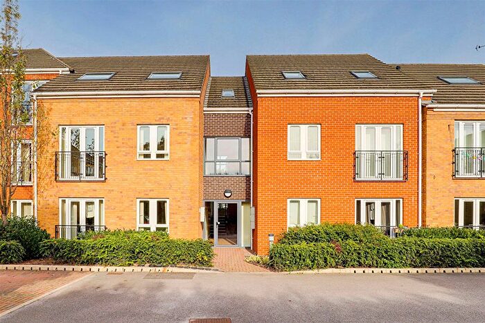 2 Bedroom Flat For Sale In Radcliffe Road, Gamston, NG2