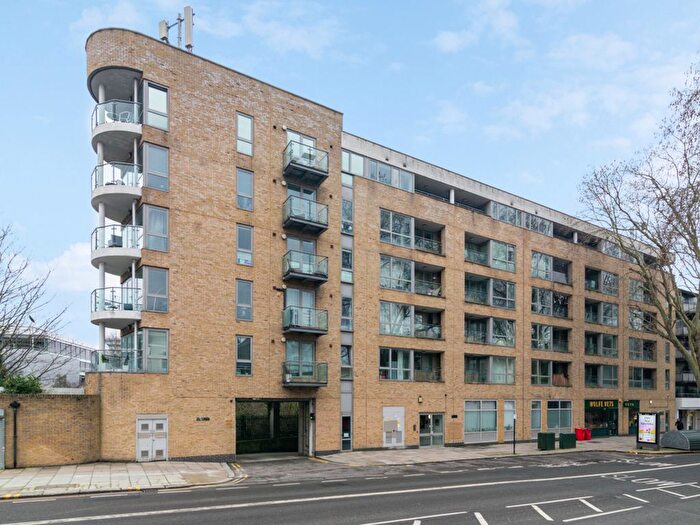 1 Bedroom Flat For Sale In Chiswick High Road, London, W4