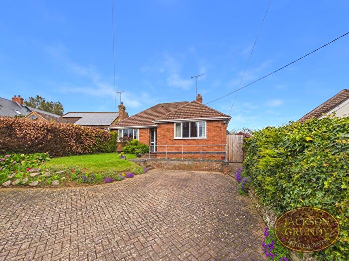 3 Bedroom Detached Bungalow For Sale In Station Road, Cogenhoe, NN7