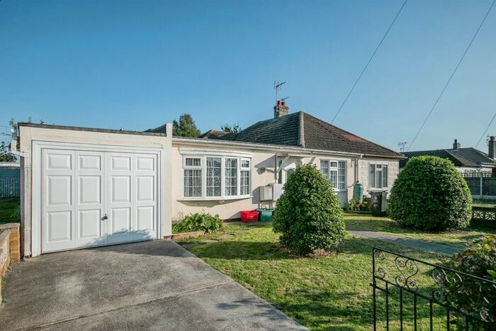 2 Bedroom Semi-Detached Bungalow For Sale In The Avenue, Great Clacton, Clacton-On-Sea, CO15