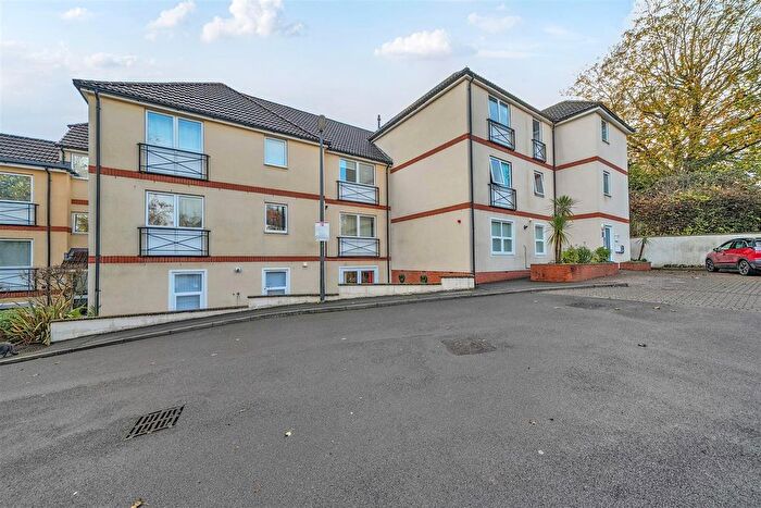 1 Bedroom Flat For Sale In Orchard Road, Kingswood, Bristol, BS15