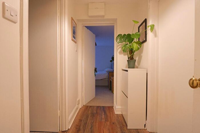 2 Bedroom Apartment To Rent In Garden Flat, Aberdeen Road, Bristol, BS6