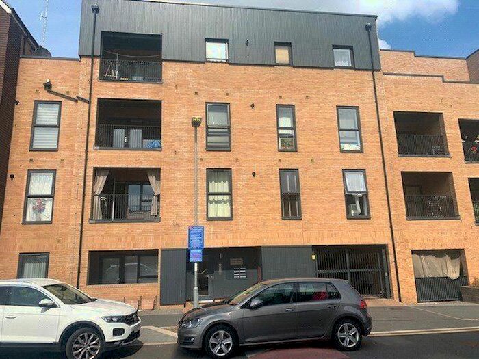 2 Bedroom Flat To Rent In Royal Anglian Way, Dagenham, RM8