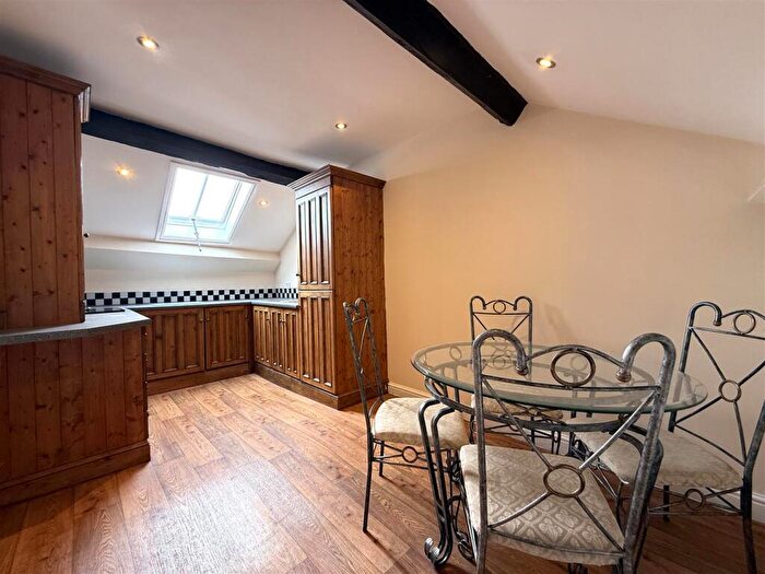 2 Bedroom Apartment To Rent In Harrison Road, Halifax, HX1