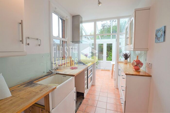 2 Bedroom Terraced House To Rent In Bulwer Road, Leicester, LE2