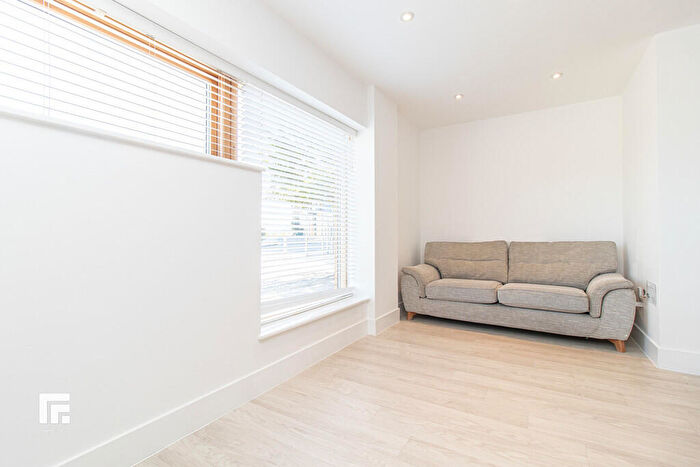 2 Bedroom Apartment To Rent In Empire Way, Cardiff Bay, CF11