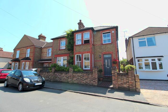 4 Bedroom Semi-Detached House To Rent In Chesterfield Road, Ashford, Middlesex, TW15