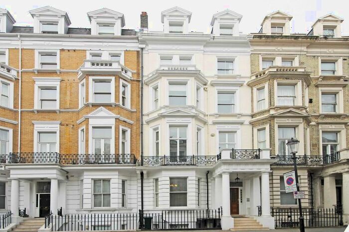 Studio To Rent In Knaresborough Place, London, SW5