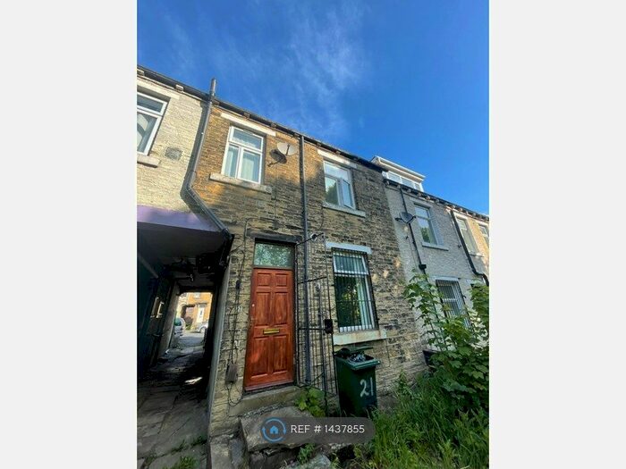 2 Bedroom Terraced House To Rent In Dirkhill Street, Bradford, BD7