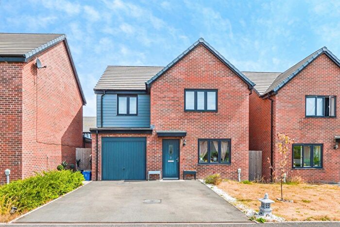4 Bedroom Detached House For Sale In Clos Yr Onnen, Capel Llanilltern, Cardiff, CF5