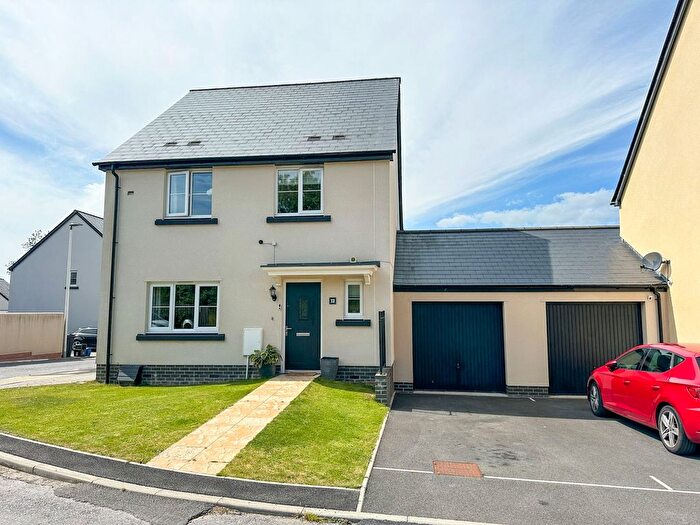 4 Bedroom Detached House For Sale In Chudleigh, Devon, TQ13