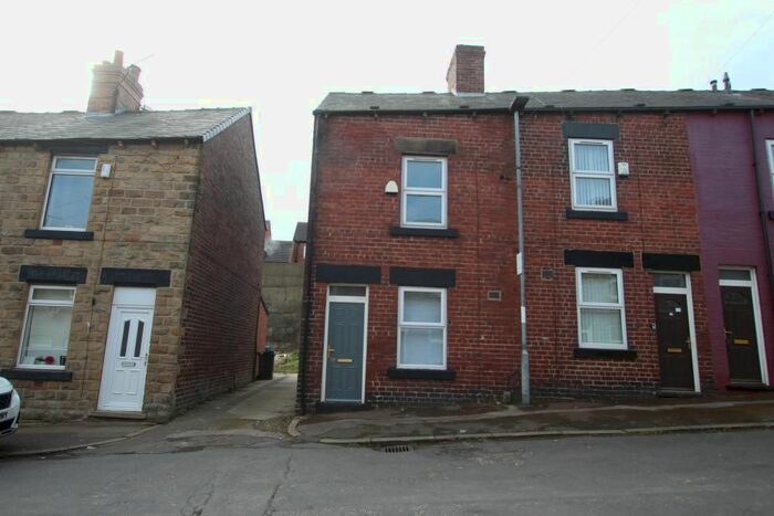 2 Bedroom End Of Terrace House To Rent In Bank Street, Barnsley, Jg, S70