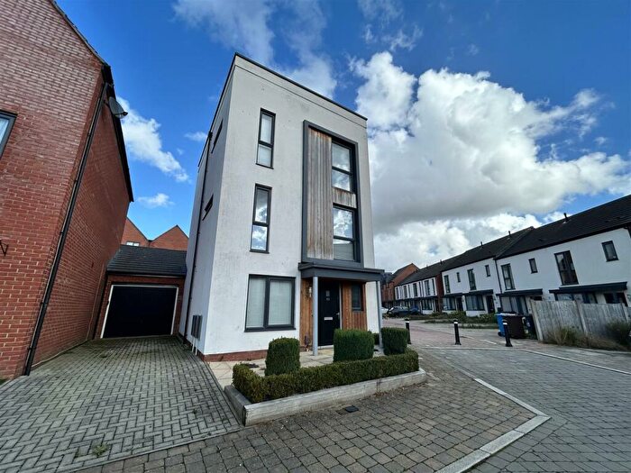 4 Bedroom Detached House To Rent In Prince George Drive, Derby, DE22