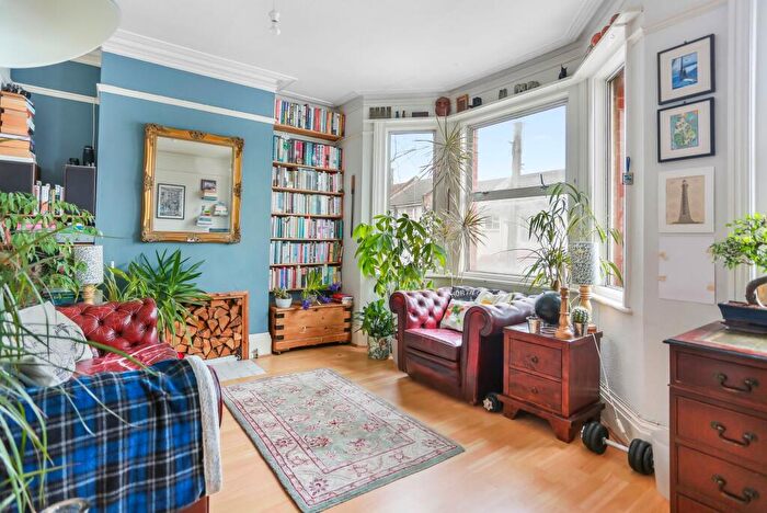 1 Bedroom Flat For Sale In Robertson Road, Brighton, BN1