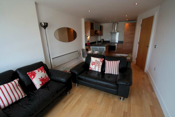 1 Bedroom Flat To Rent In Clarence House, The Boulevard, Leeds, West Yorkshire, LS10