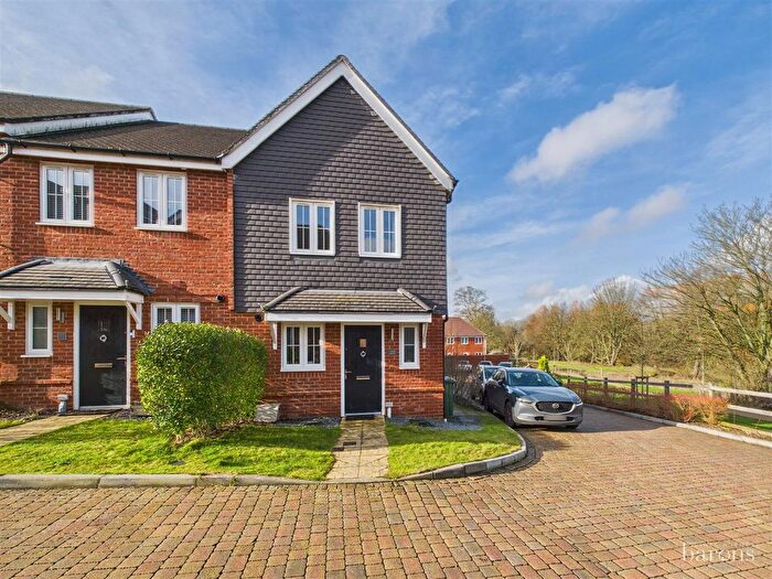 2 Bedroom End Of Terrace House For Sale In Mill Mead, Overton, Basingstoke, RG25