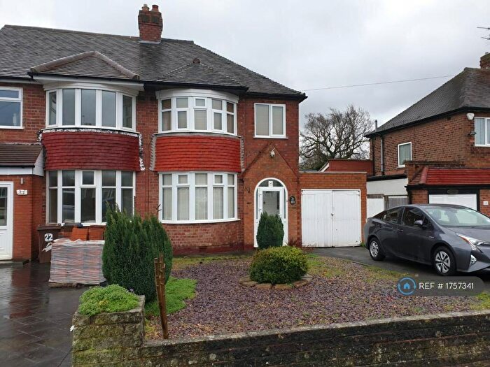 3 Bedroom Semi-Detached House To Rent In Wyckham Road, Castle Bromwich - Birmingham, B36
