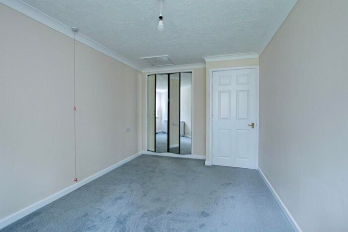 1 Bedroom Retirement Property To Rent In St Georges Court, Ringwood Road, Ferndown, BH22