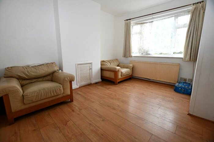 3 Bedroom End Of Terrace House To Rent In Westcombe Avenue, Croydon, CR0