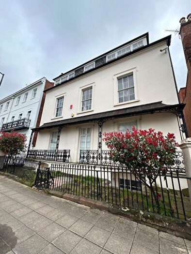 4 Bedroom Flat To Rent In Second Floor, Clarendon Place, CV32