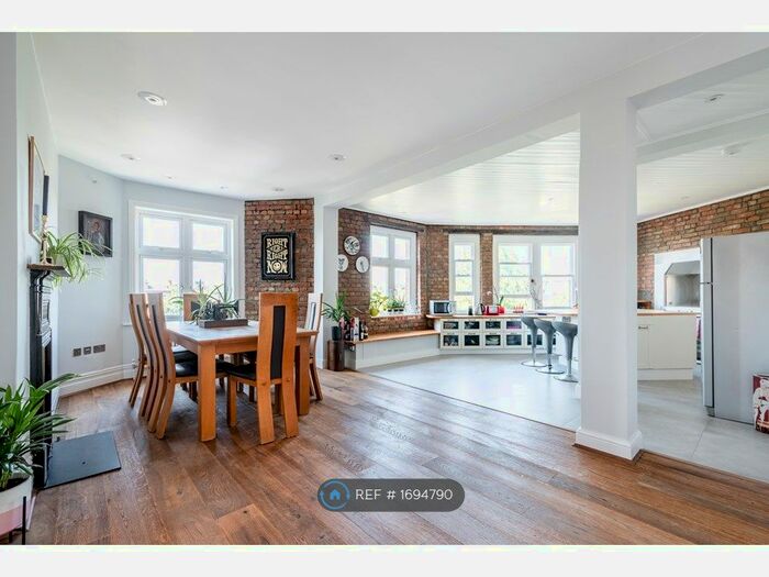 3 Bedroom Flat To Rent In Lauderdale Mansions, London, W9