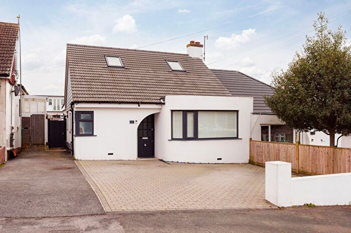 3 Bedroom Semi-Detached House For Sale In Thornhill Avenue, Brighton, BN1